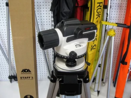 Нивелир ADA Ruber 32 + Рейка ADA STAFF 3 + Штатив на винтах ADA Light S купить в Нефтеюганске