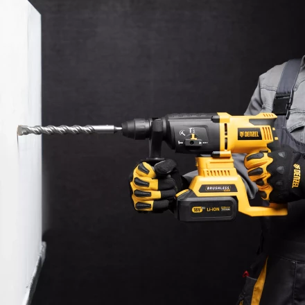 Бур по бетону Denzel, 16 x 260 мм, двойная спираль, три пылеотводящие кромки, 705038 купить в Нефтеюганске