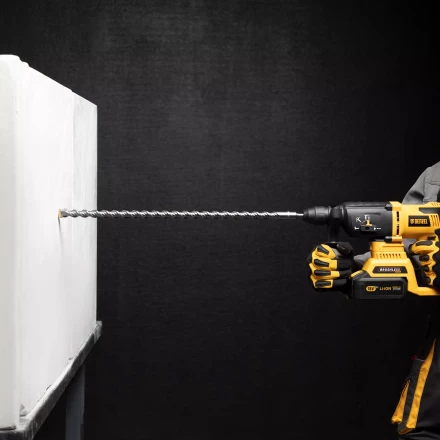 Бур по бетону, двойная спираль Denzel, 16 x 600 мм, три пылеотводящие кромки 705042 купить в Нефтеюганске