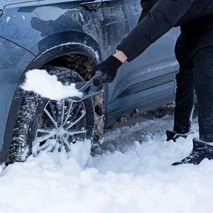 Лопата для уборки снега Сибртех, полипропилен, 210х260х700 мм, Россия, 61679 купить в Нефтеюганске