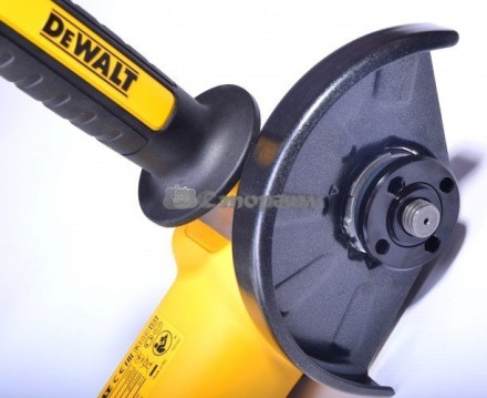 Угловая шлифмашина DeWalt DWE 4215 купить в Нефтеюганске