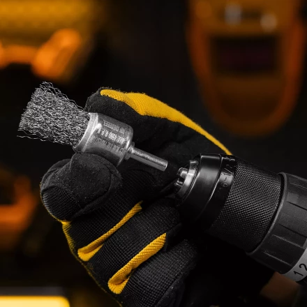 Набор щеток для дрели Denzel, 2 Плоские 50-75мм, 3 Чашки 25-50-75мм, шпилька,  нерж.вит. проволока 74493 купить в Нефтеюганске