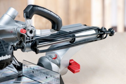 Пила торцовочная KGS 216 M 619260000 METABO купить в Нефтеюганске