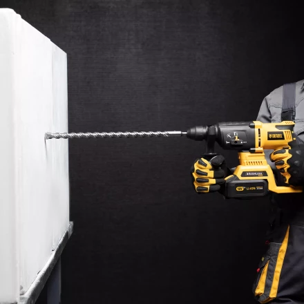 Бур по бетону Denzel, 18 x 460 мм, двойная спираль, три пылеотводящие кромки, 705045 купить в Нефтеюганске