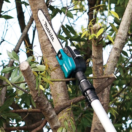 Аккумуляторная 40v XGT цепная пила с телескопической штангой Makita UA004GZ (без АКБ и ЗУ) купить в Нефтеюганске