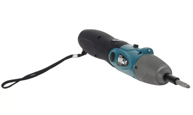Отвертка Makita 6723DW с набором бит в кейсе купить в Нефтеюганске