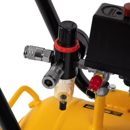 Компрессор безмасляный, малошумный Denzel DLS 2200/50, 2200 Вт, 2x1100, 50 л, 380 л/мин купить в Нефтеюганске