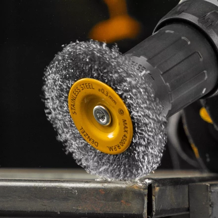 Щетка для дрели, 75 мм, Плоская, со шпилькой, нержавеющая витая проволока Denzel 744603 купить в Нефтеюганске