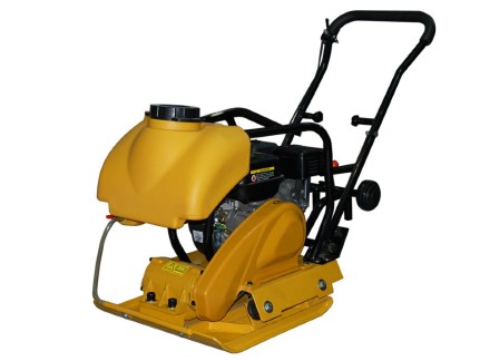 Виброплита TOR C-60(X)  67кг, 15кН (Honda) бак, коврик, колесный комплект 1049239 купить в Нефтеюганске