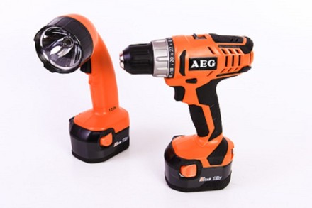 Аккумуляторная дрель AEG BS 12 G2 NC-142 CF 443769 купить в Нефтеюганске