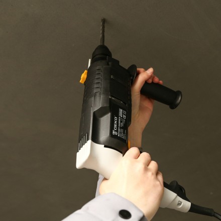 Перфоратор DKH650W DEKO, 063-4110, в кейсе купить в Нефтеюганске