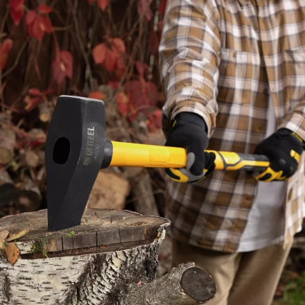 Колун-кувалда 4000 г Denzel 21852, кованая, фибергласовая  рукоятка c TPR покрытием, 880 мм купить в Нефтеюганске