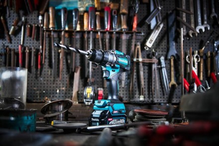 Ударная дрель-шуруповерт XGT Makita HP001GD201 купить в Нефтеюганске