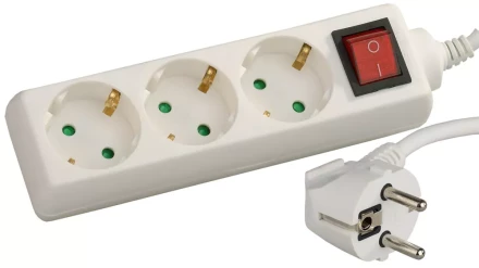 Удлинитель СВЕТОЗАР электрический с заземлением, выключателем, евро, с защитными шторками, 3 гнезда, 5м SV-55035-5 купить в Нефтеюганске