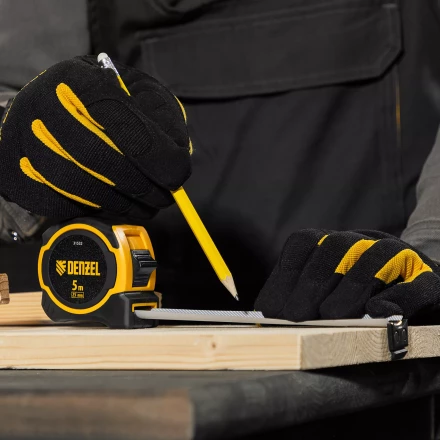 Рулетка Denzel 5м х 25мм, двухкомп. корпус, магнитный обрезиненный зацеп, 31532 купить в Нефтеюганске