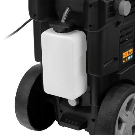 Моечная машина высокого давления Denzel R-180 58238, 2200 Вт, 180 бар, 380 л/ч, колесная купить в Нефтеюганске