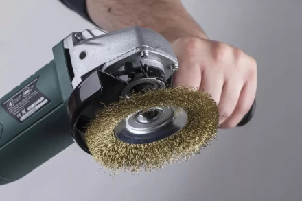 Кордщетка HAMMER тарелка 125мм для УШМ гофрированная латунированная сталь (207-108) купить в Нефтеюганске