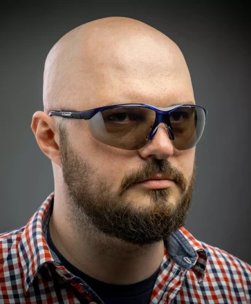 ЗУБР ПРОГРЕСС, открытого типа, серые, стекло устойчивое к царапинам и запотеванию, защитные очки, Профессионал (110323) купить в Нефтеюганске