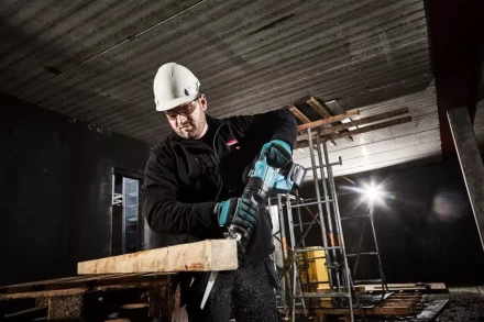 Аккумуляторная сабельная пила Makita XGT JR001GZ (без АКБ и ЗУ) купить в Нефтеюганске