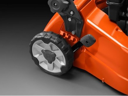 Газонокосилка бензиновая Husqvarna LC 551SP. Профи самоходная KawasakiFJ180 купить в Нефтеюганске