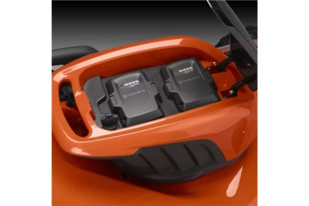 Аккумуляторная газонокосилка, самоходная Husqvarna LC347iV купить в Нефтеюганске