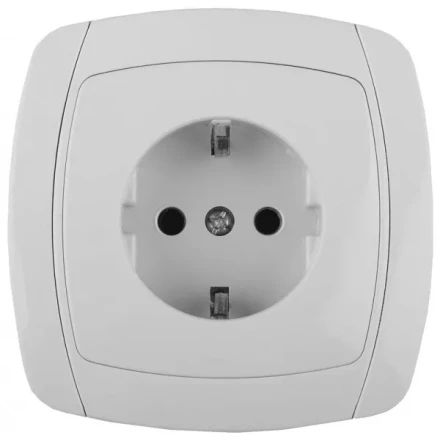 Розетка СВЕТОЗАР "CITY LIGHT" одинарная в сборе, с заземлением, цвет белый, 16А/~250В SV-54205-W купить в Нефтеюганске