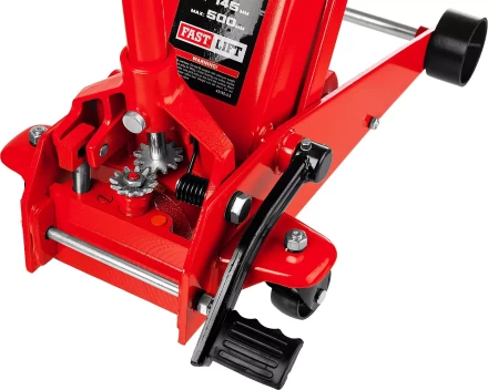Домкрат гидравлический подкатной &quot;RED FORCE&quot;, с педалью, 3,5т, 145-500мм, STAYER 43155-3.5 43155-3.5 купить в Нефтеюганске