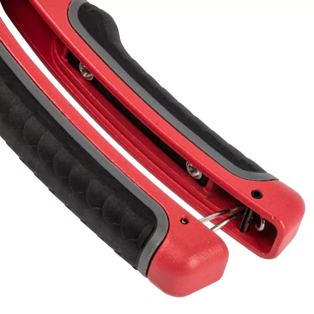 Ножницы для резки изделий из ПВХ, D до 42 мм, лезвие из нерж. стали, автоматич. Matrix 78411 купить в Нефтеюганске