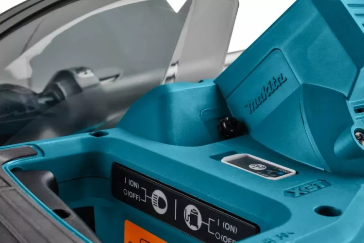 Аккумуляторная торцовочная пила Makita LS004GZ01 (без АКБ и ЗУ) купить в Нефтеюганске