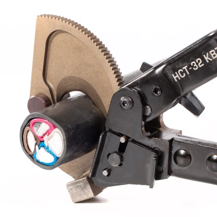 Секторные ножницы КВТ НСТ-32 для резки кабелей до 32 мм, проводов АС со стальным сердечником и прутков из низкоуглеродистой стали (84393) купить в Нефтеюганске