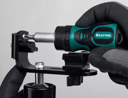 Отвертка реверсивная с битами 26190-H7 купить в Нефтеюганске