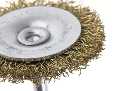 Кордщетка HAMMER плоская 50мм для дрели гофрированная латунированная сталь (207-205) купить в Нефтеюганске