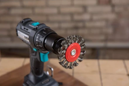 Кордщетка HAMMER плоская 75мм для дрели витая сталь (207-208) купить в Нефтеюганске