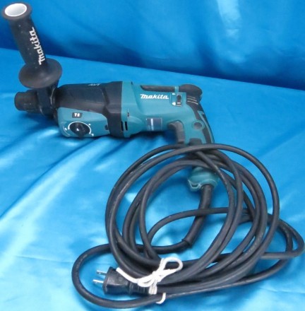 Перфоратор  MAKITA HR 2631FT купить в Нефтеюганске