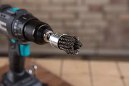 Кордщетка HAMMER кисть 28мм для дрели витая сталь (207-211) купить в Нефтеюганске