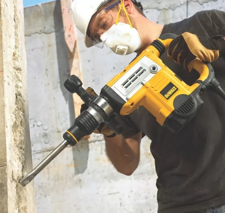 Молоток отбойный D 25831 К DeWalt купить в Нефтеюганске