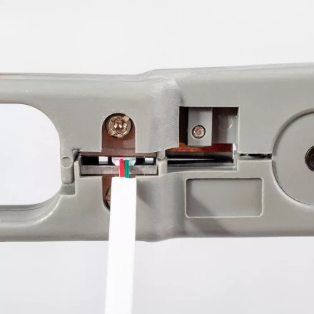 Стриппер КВТ КС-501 для снятия изоляции и оболочки с UTP кабелей (84826) купить в Нефтеюганске