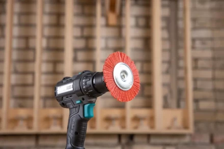 Кордщетка HAMMER плоская 100мм для дрели нейлон (207-214) купить в Нефтеюганске