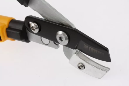 Набор: Сучкорез телескопический 22-29” и секатор прямого реза Denzel 7760505 купить в Нефтеюганске