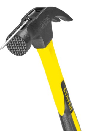 Молоток-гвоздодер &quot;Fiberglass-M&quot; с фиберглассовой рукояткой, с магнитом, 450 г, STAYER Professional 2027-450 купить в Нефтеюганске