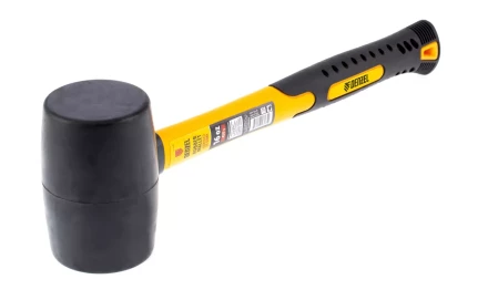 Киянка резиновая, 16 oz, черная резина, фибергласовая рукоятка// Denzel 7711185 купить в Нефтеюганске