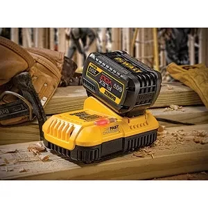 Зарядное устройство XR DCB118 Flexvolt DeWalt купить в Нефтеюганске
