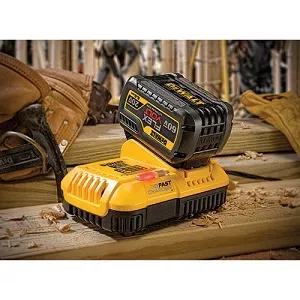 Зарядное устройство XR DCB118 Flexvolt DeWalt купить в Нефтеюганске