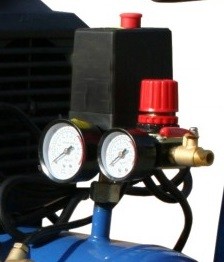Компрессор масляный поршневой прямой привод Remeza СБ 4/С- 50 J1047 B  купить в Нефтеюганске