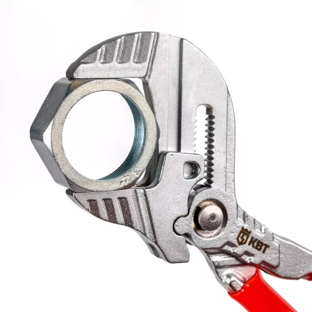 Клещи переставные — гаечный ключ КВТ 180 мм с кнопочной самофиксацией (82147) купить в Нефтеюганске