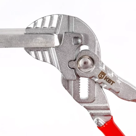Клещи переставные — гаечный ключ КВТ 180 мм с кнопочной самофиксацией (82147) купить в Нефтеюганске