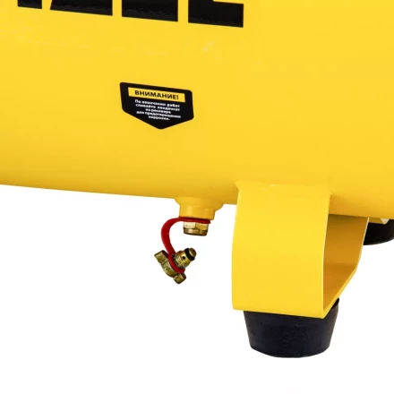 Компрессор воздушный прямой привод DC1700/50, 1.7 кВт, 50 литров, 260 л/мин Denzel 58164 купить в Нефтеюганске