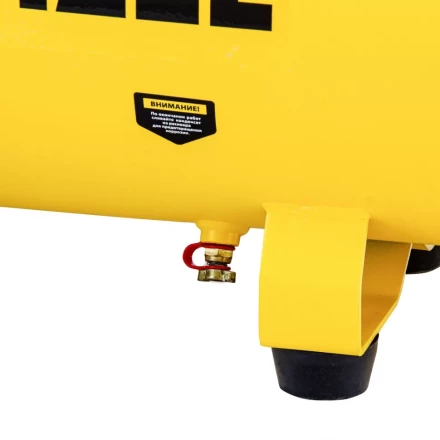 Компрессор воздушный прямой привод DC1700/50, 1.7 кВт, 50 литров, 260 л/мин Denzel 58164 купить в Нефтеюганске