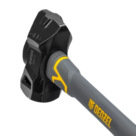 Кувалда с клиновидным бойком 1,8 кг Denzel 11016, фибергласовая рукоятка c TPR купить в Нефтеюганске