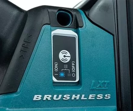 Аккумуляторный рубанок Makita DKP181ZU (без АКБ и ЗУ) купить в Нефтеюганске